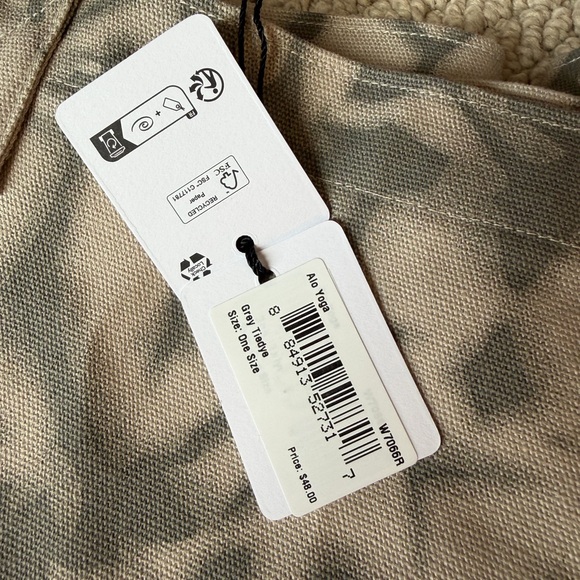 ALO Yoga Beige Camouflage Tote Bag OS - Picture 4 of 5